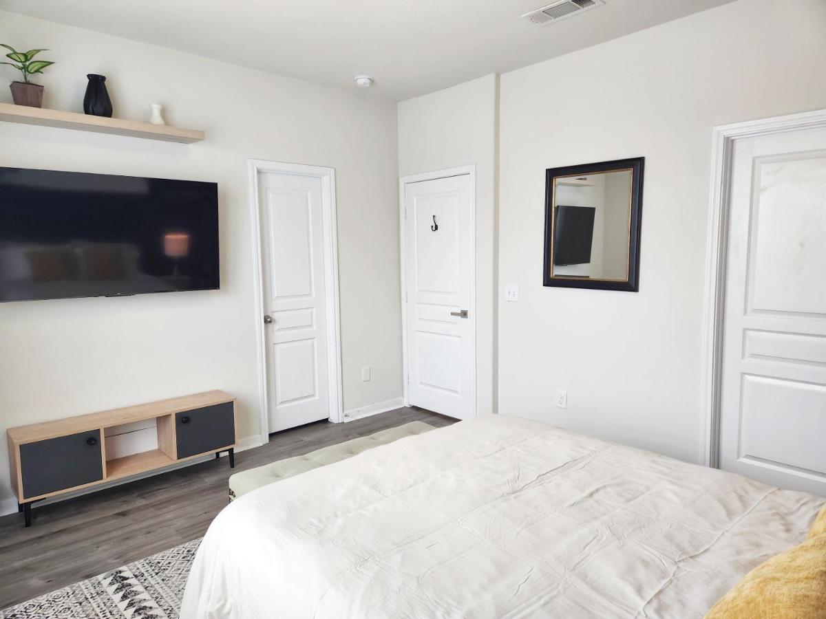 4 Bedroom Home Near Downtown Med Center Nrg Stadium Pearland Skyview Long By Ion Rentals Houston Zewnętrze zdjęcie